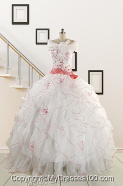 2016 Pretty Quinceanera Dresses with Appliques and Belt