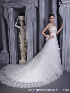 Straps Appliques Handmade Flower White Wedding Gown with Criss Cross Back