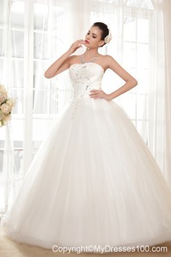Diamonds and Appliques Decorated Wedding Dress with Big Puffy Skirt