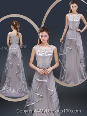 Exquisite Brush Train Scoop Evening Dresses with Appliques