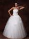 Jewelries Tulle Wedding Gown Unique from the Beading Handle Flowers