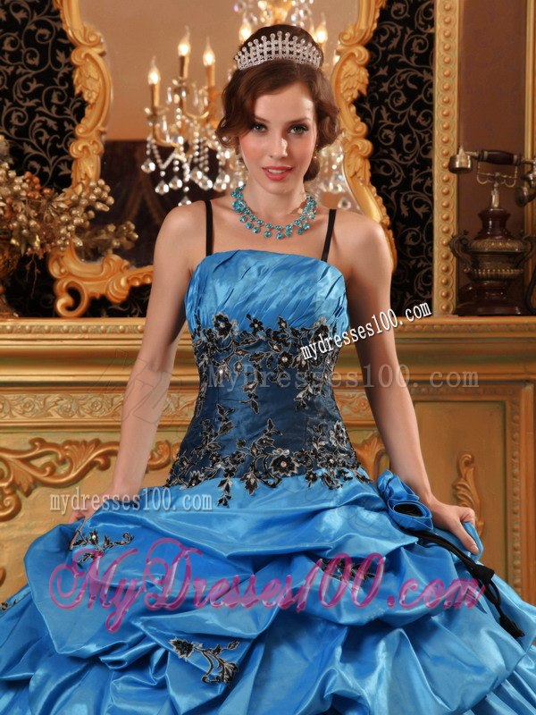 Blue Strapsand Pick-ups Designed Quinceanera Dress with Appliques