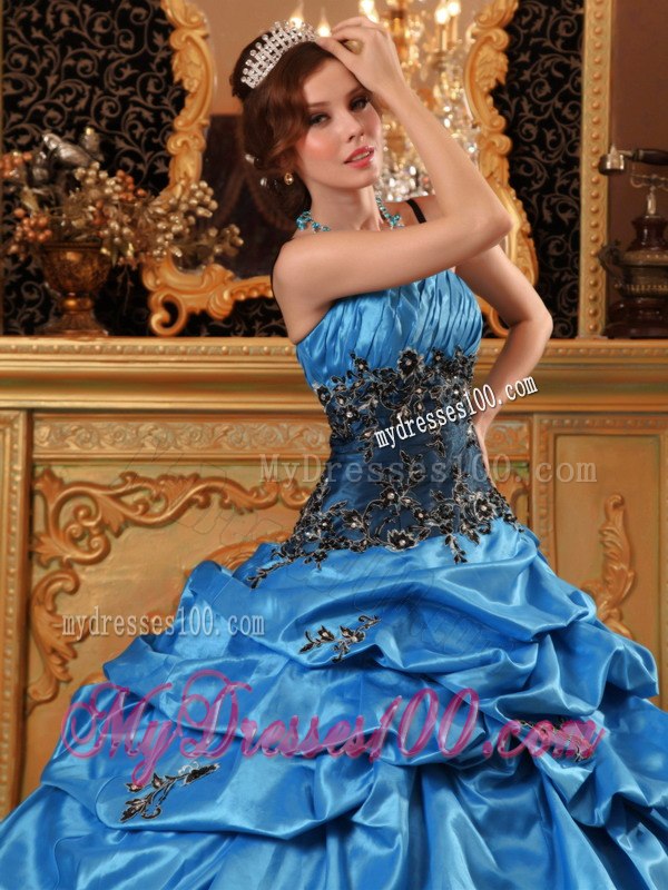 Blue Strapsand Pick-ups Designed Quinceanera Dress with Appliques