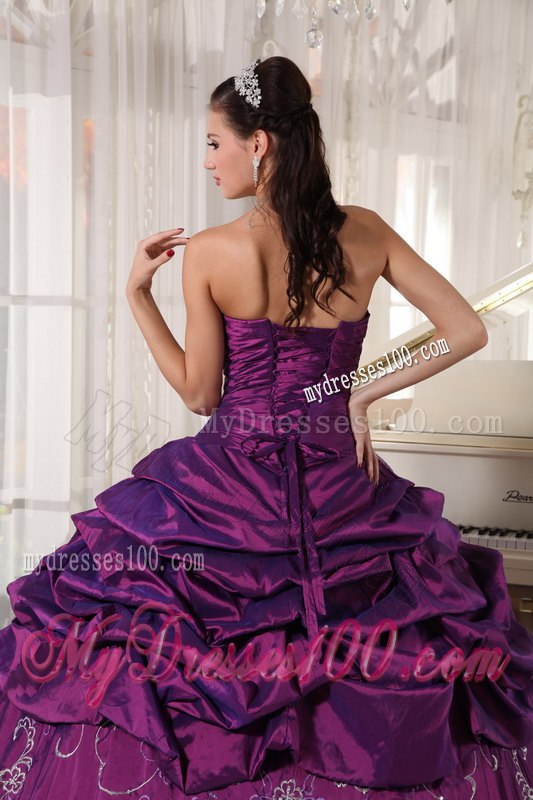 Pick-ups Eggplant Purple Dresses Quinceanera Taffeta Embroidery With Beading