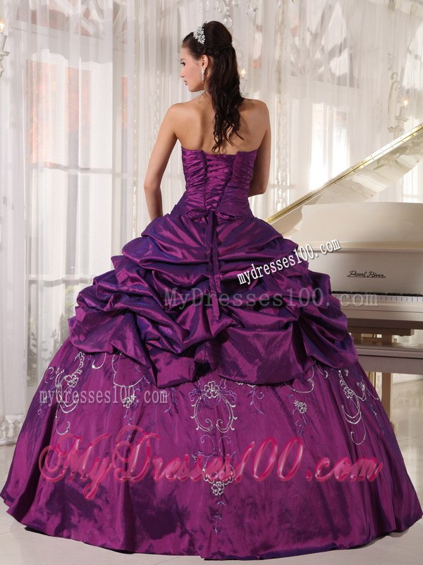 Pick-ups Eggplant Purple Dresses Quinceanera Taffeta Embroidery With Beading