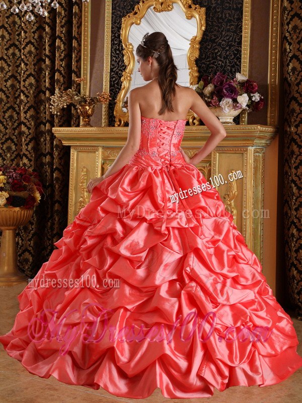 Pick-ups Orange Red Quinceanera Dresses Sweetheart Embroidery