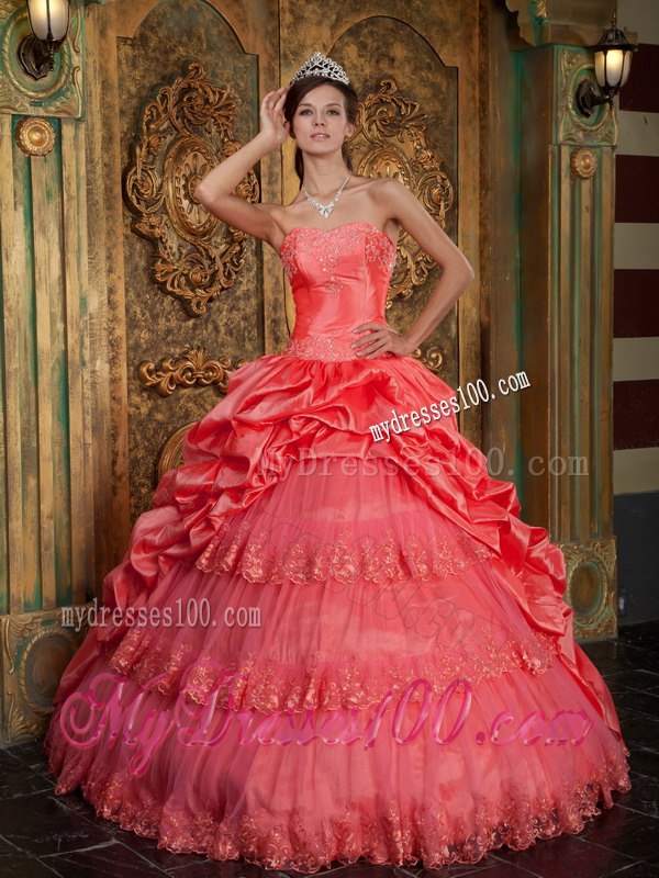 Sweetheart Pick-ups Decorate Quinceanera Dress in Watermelon with Lace