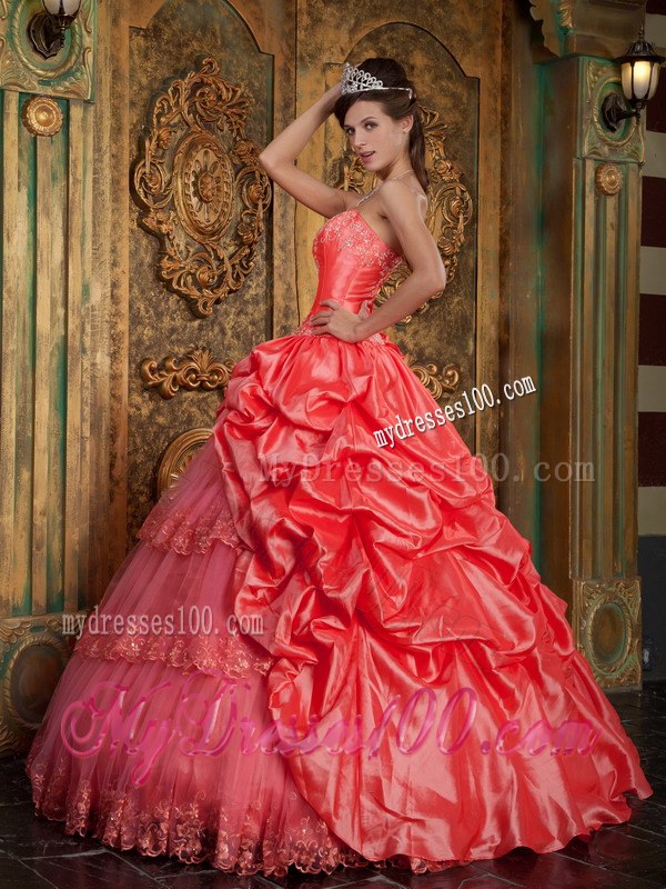 Sweetheart Pick-ups Decorate Quinceanera Dress in Watermelon with Lace