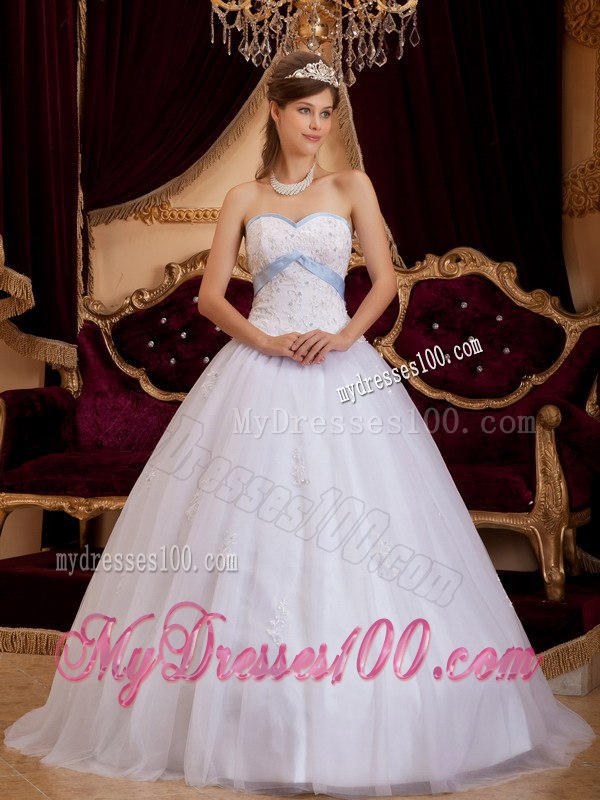 White A-line / Princess Sweetheart Floor-length Appliques Tulle 