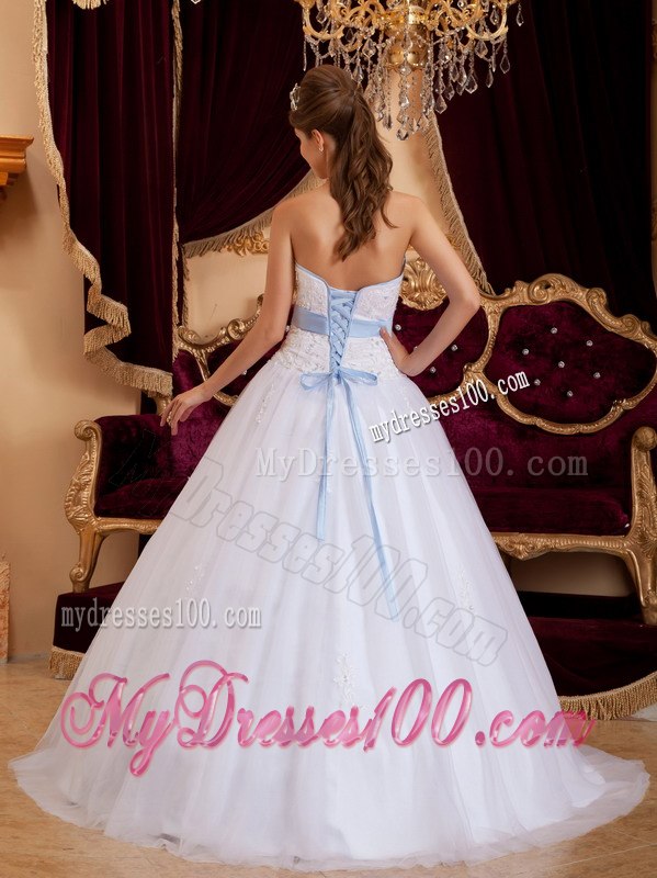 White A-line / Princess Sweetheart Floor-length Appliques Tulle 