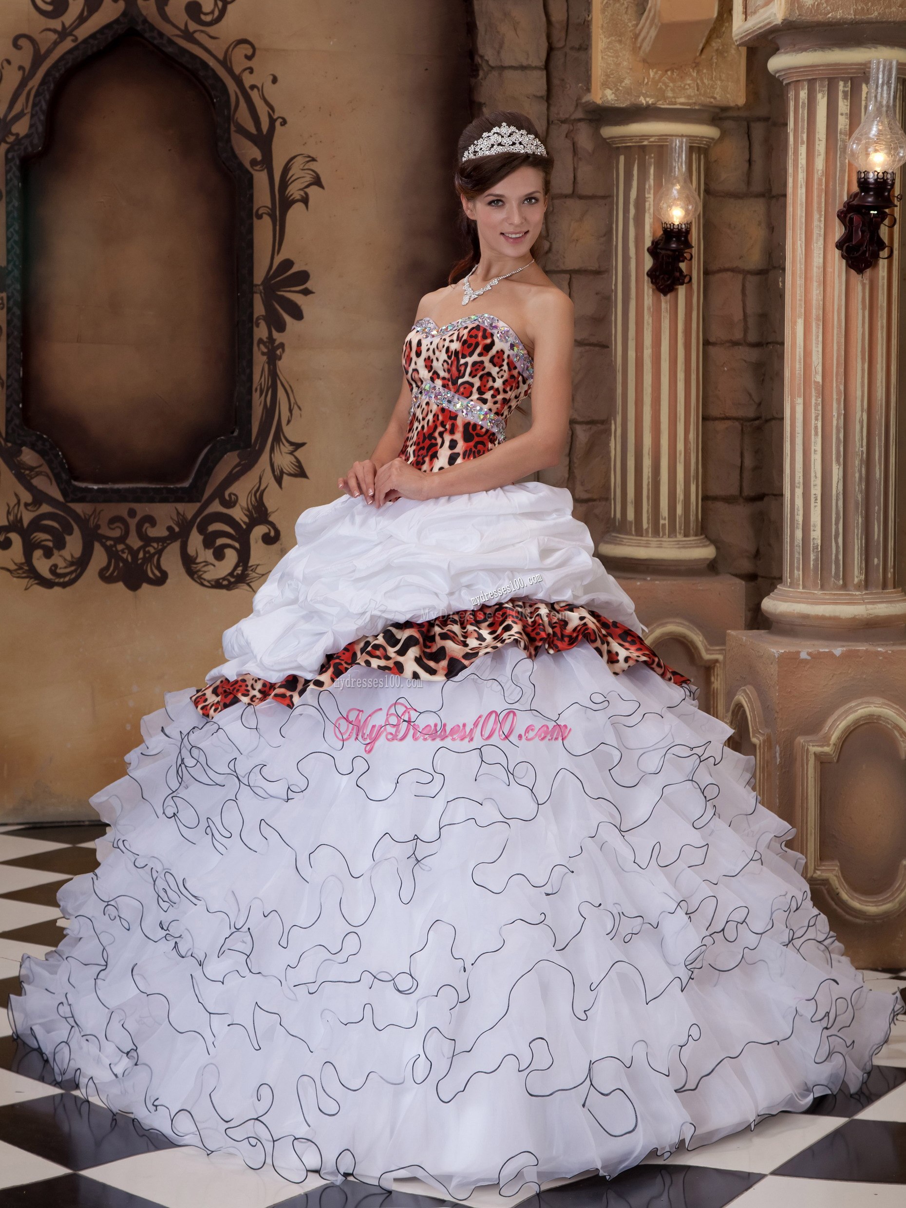 Organza and Leopard Ruffles White Quinceanera Dresses with Sweetheart