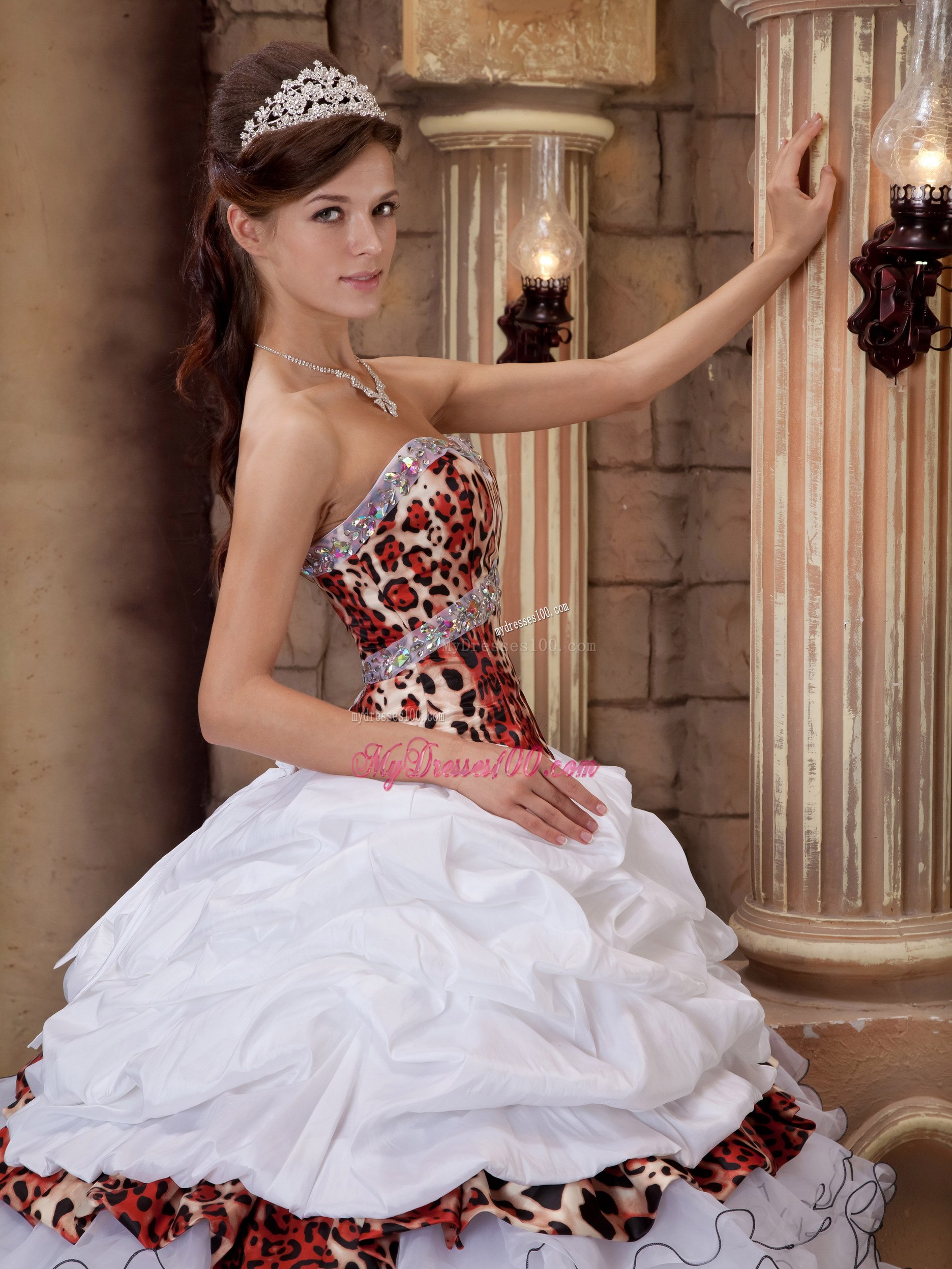 Organza and Leopard Ruffles White Quinceanera Dresses with Sweetheart
