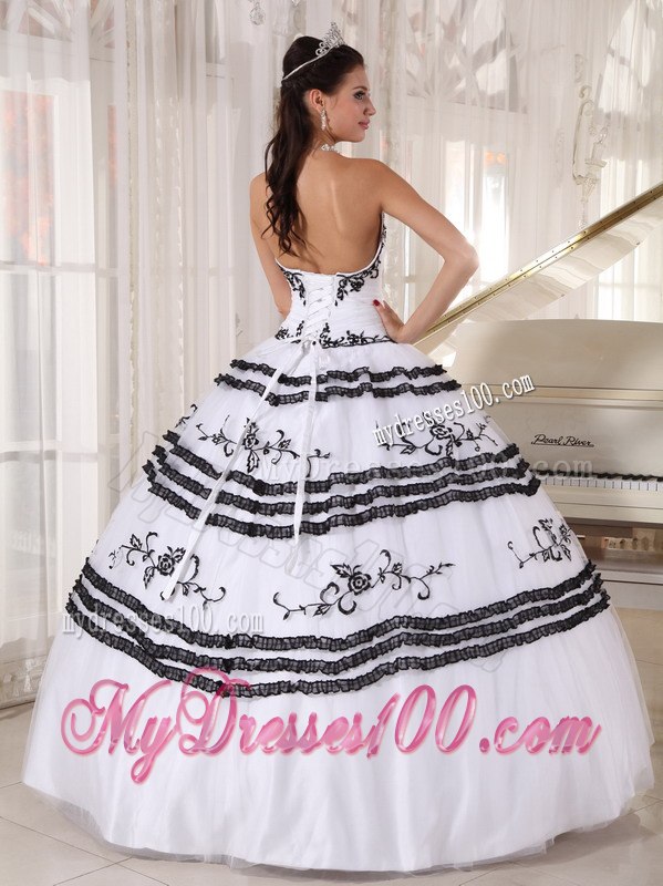 Embroidery White and Black Quinceanera Gown Sweetheart Floor-length Tulle