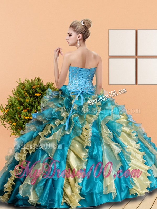 2016 Beautiful Sweetheart Quinceanera Dress with Beading and Ruffles