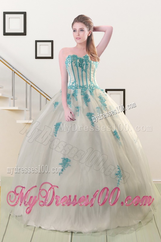 2016 Cheap Appliques Organza Quinceanera Dresses in White