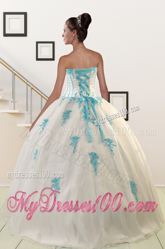 2016 Cheap Appliques Organza Quinceanera Dresses in White