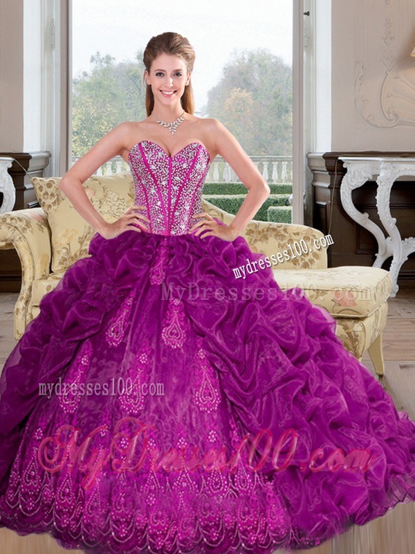 Luxurious Sweetheart 2016 Quinceanera Dresses with Beading and Pick Ups