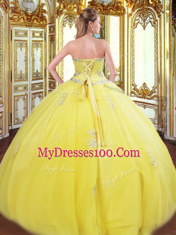Sleeveless Floor Length Beading and Appliques Lace Up Quinceanera Gown with Yellow