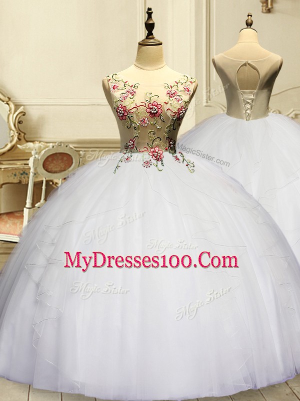 Vintage White Sleeveless Floor Length Appliques and Ruffles Lace Up Quinceanera Gowns