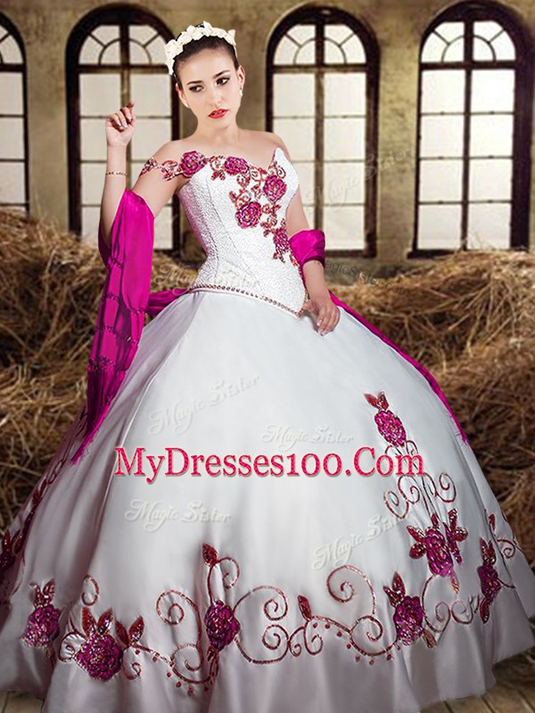 Floor Length White 15 Quinceanera Dress Sweetheart Sleeveless Lace Up