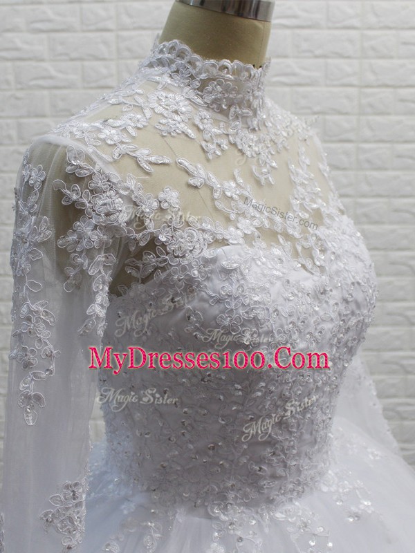 Eye-catching White Wedding Gown Tulle Brush Train Long Sleeves Lace