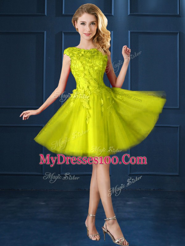 Flirting Knee Length Yellow Wedding Party Dress Tulle Cap Sleeves Lace and Appliques