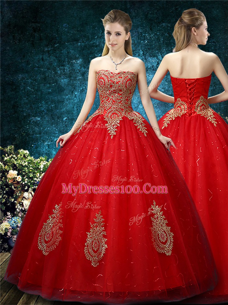 Sleeveless Appliques Lace Up Wedding Dress