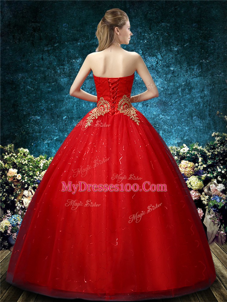 Sleeveless Appliques Lace Up Wedding Dress