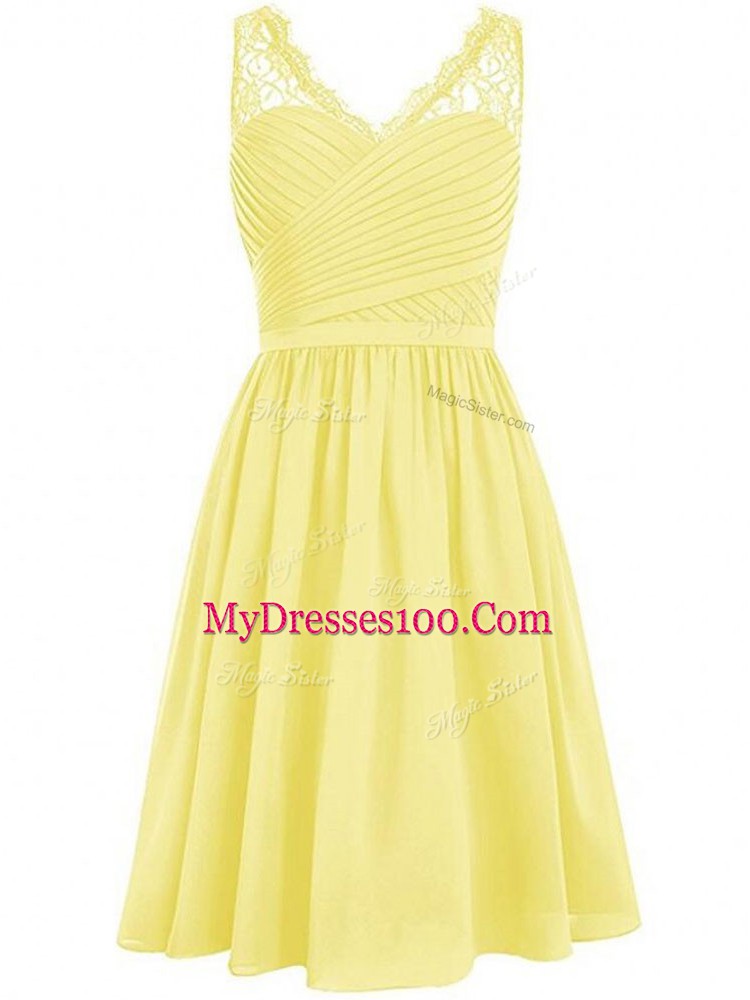 Yellow Quinceanera Court of Honor Dress Prom and Party and Wedding Party with Lace and Ruching V-neck Sleeveless Side Zipper