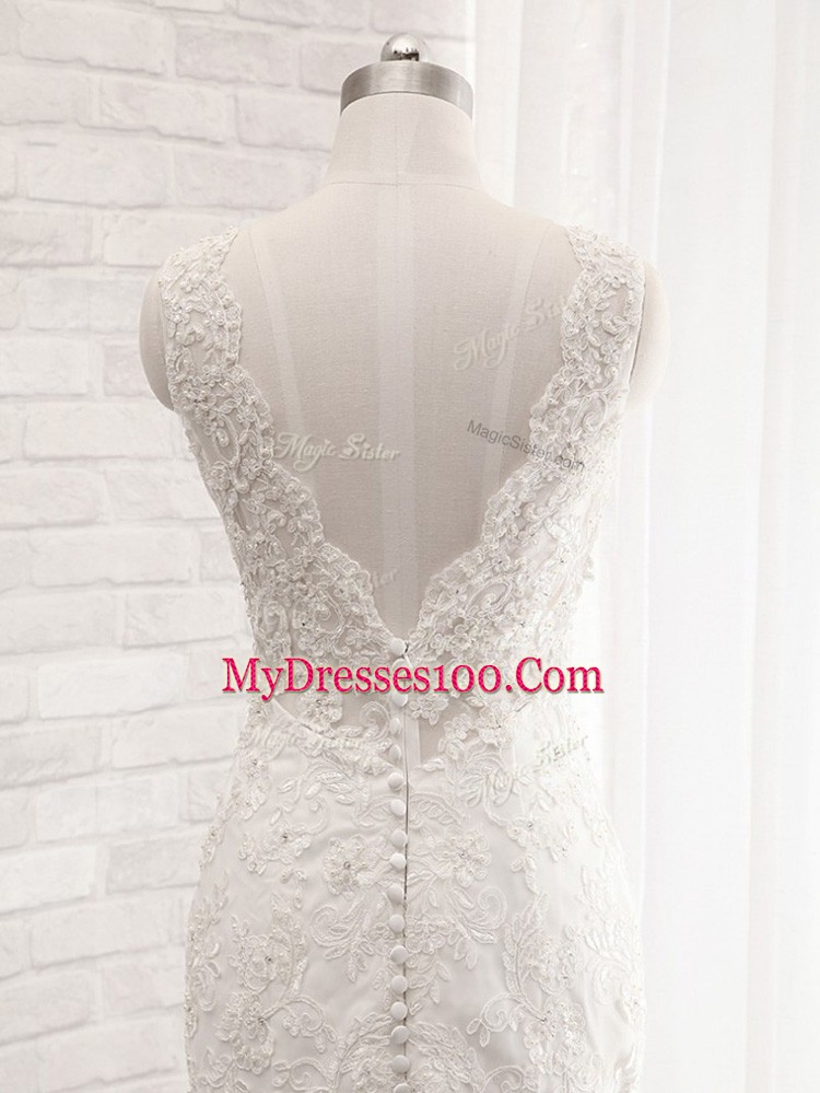Sleeveless Brush Train Clasp Handle Lace Bridal Gown