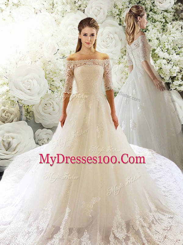 White Clasp Handle Wedding Dress Lace Half Sleeves Court Train