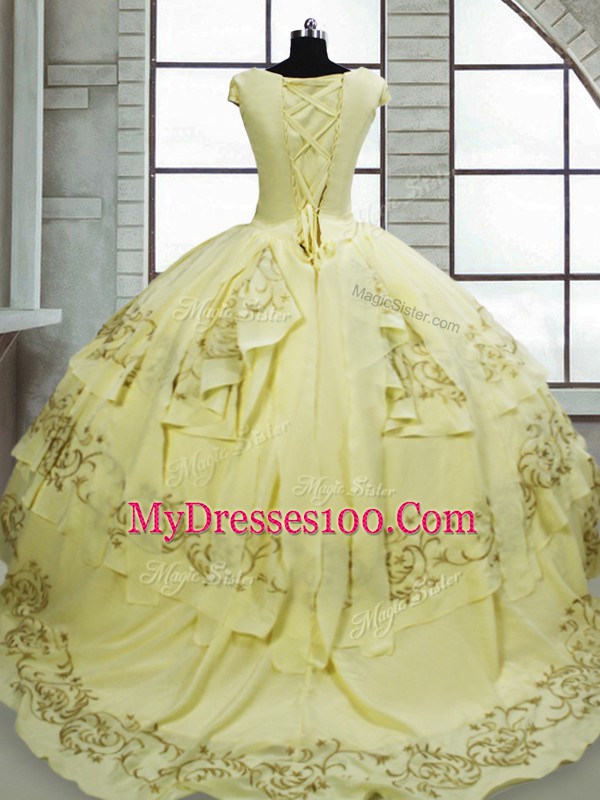 Elegant Light Yellow Ball Gowns Satin and Chiffon V-neck Cap Sleeves Beading and Embroidery Lace Up Quinceanera Gowns Brush Train