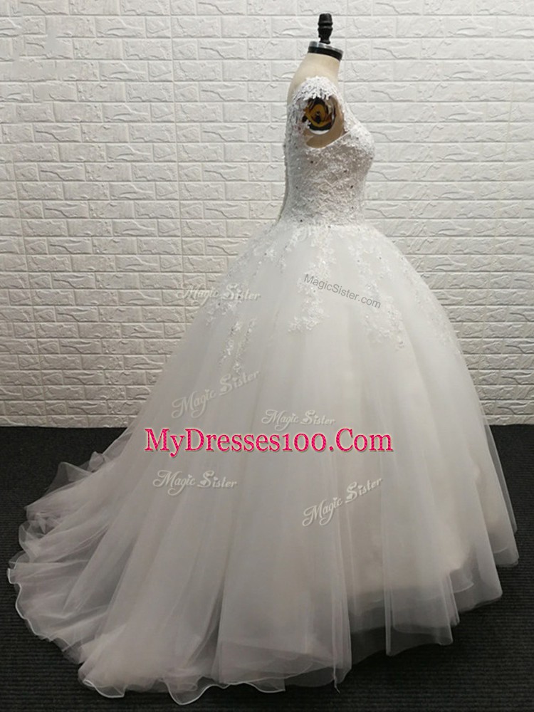 Charming Tulle Sleeveless Wedding Gowns Brush Train and Lace