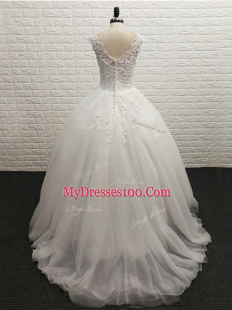 Charming Tulle Sleeveless Wedding Gowns Brush Train and Lace