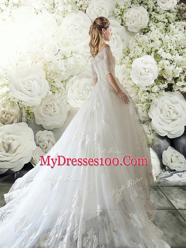 Exceptional Lace Wedding Gowns White Clasp Handle Half Sleeves Court Train