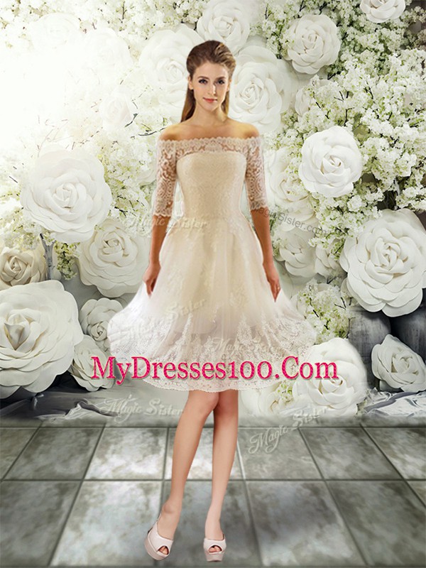 New Style Tulle Off The Shoulder Half Sleeves Court Train Clasp Handle Lace Bridal Gown in White