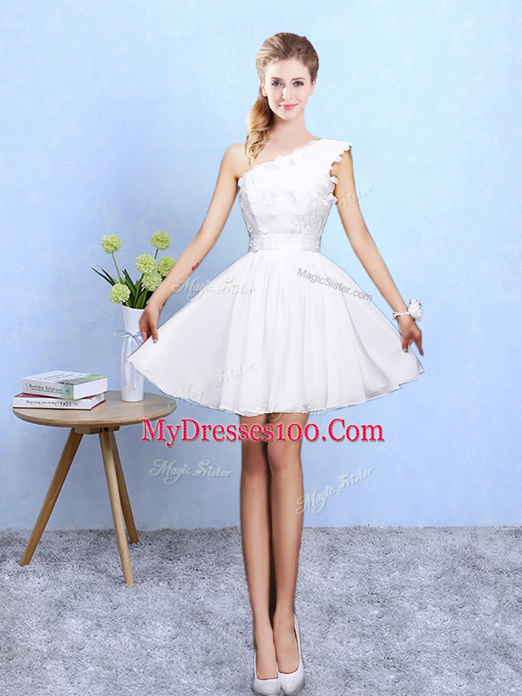 Chiffon Asymmetric Sleeveless Lace Up Appliques Wedding Guest Dresses in White
