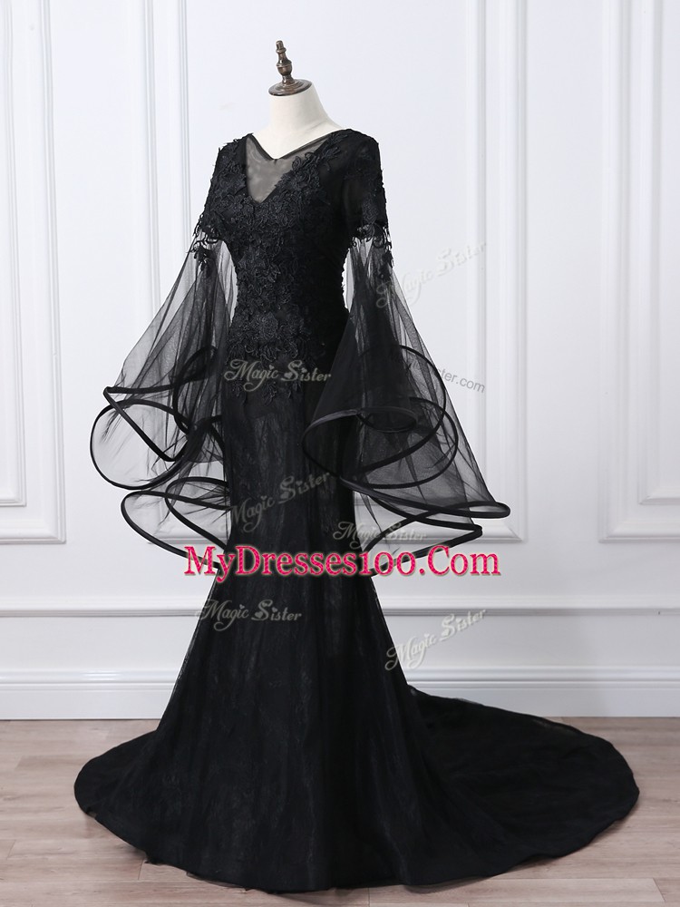 Elegant Black Lace Up Mother of Bride Dresses Lace and Appliques Long Sleeves Brush Train