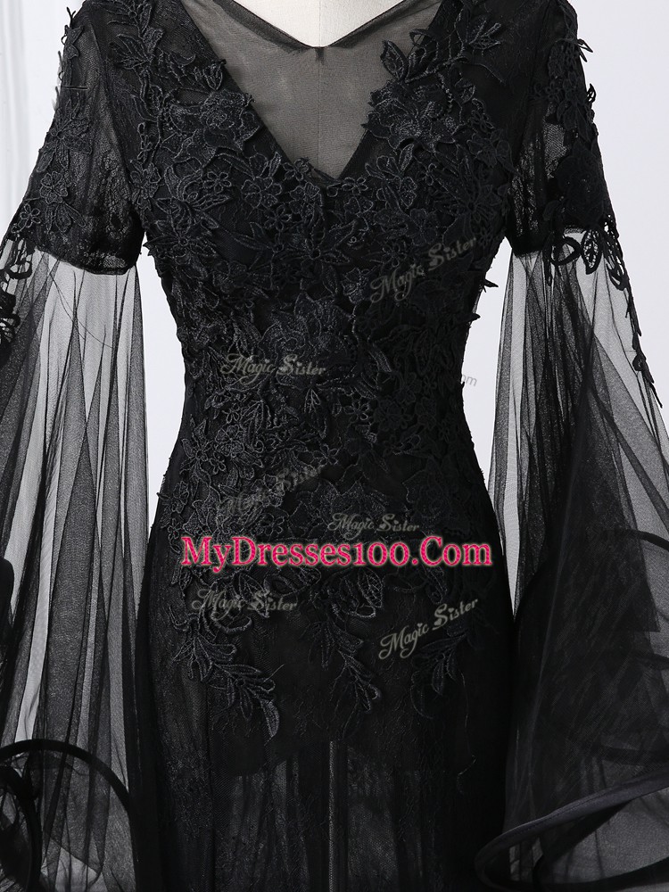 Elegant Black Lace Up Mother of Bride Dresses Lace and Appliques Long Sleeves Brush Train