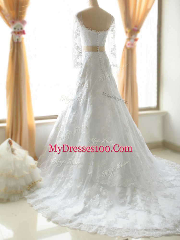 White Long Sleeves Lace and Appliques Zipper Wedding Gown