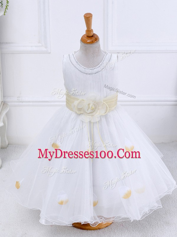 Super White Sleeveless Hand Made Flower Tea Length Little Girl Pageant Gowns