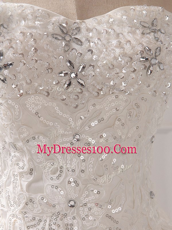Latest Lace and Appliques Wedding Dress White Lace Up Sleeveless Brush Train