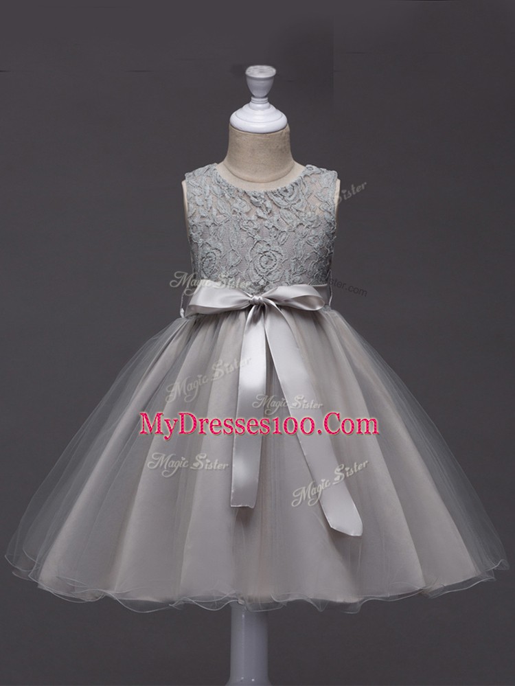 Grey Ball Gowns Scoop Sleeveless Tulle Knee Length Zipper Lace and Belt Flower Girl Dress