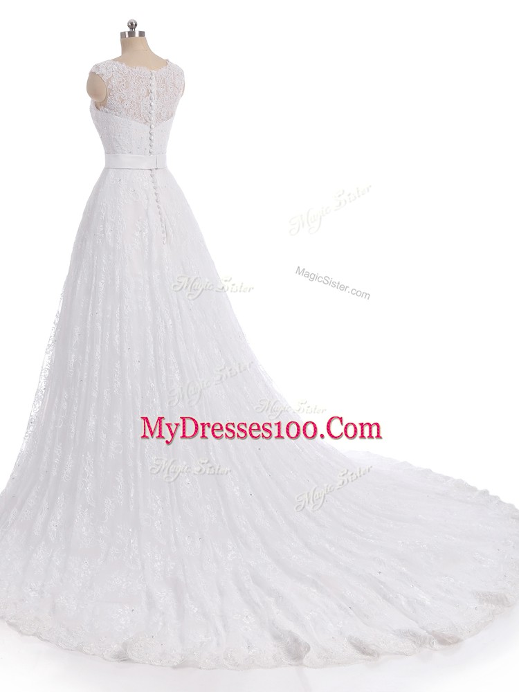 White Scalloped Neckline Lace Wedding Dress Sleeveless Clasp Handle