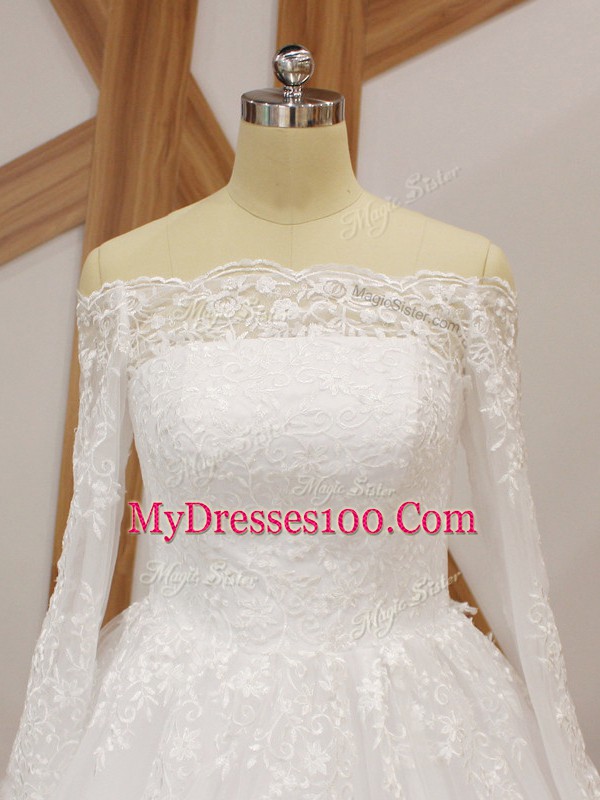 Stylish White Long Sleeves Beading and Appliques Lace Up Bridal Gown