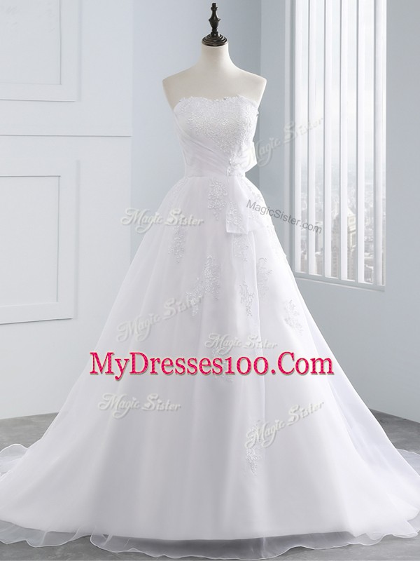 Sleeveless Lace Up Lace and Appliques Bridal Gown