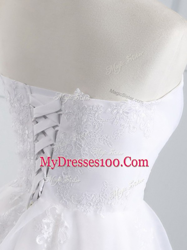 Sleeveless Lace Up Lace and Appliques Bridal Gown