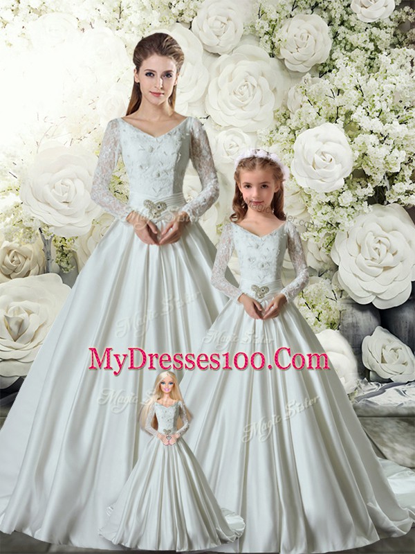 Sumptuous White Sweet 16 Dresses Wedding Party with Lace and Belt V-neck Long Sleeves Chapel Train Lace Up