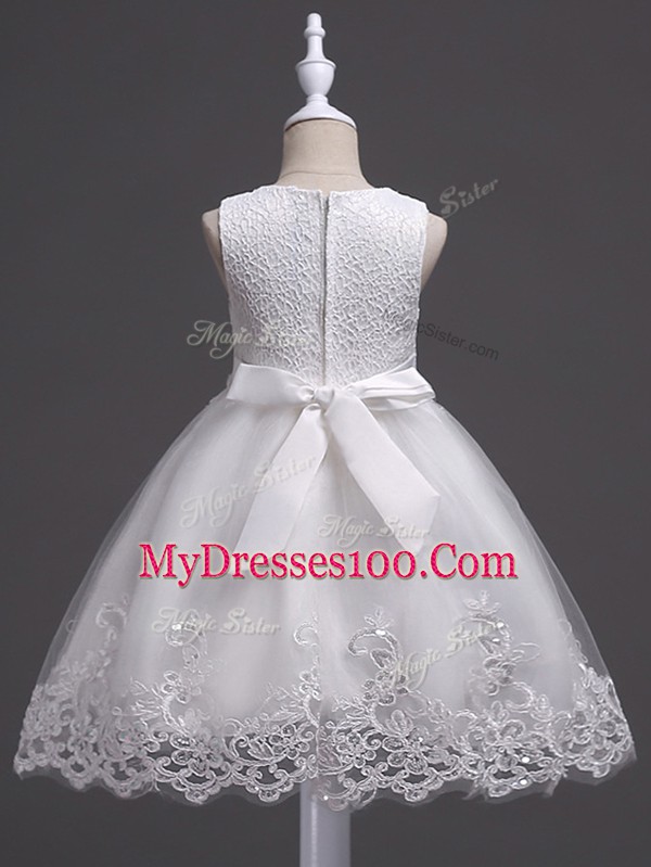 Stunning White Ball Gowns Scoop Sleeveless Tulle Knee Length Zipper Lace Kids Formal Wear