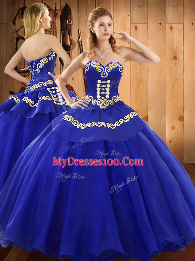 Sweetheart Sleeveless Tulle Quinceanera Gowns Embroidery Lace Up